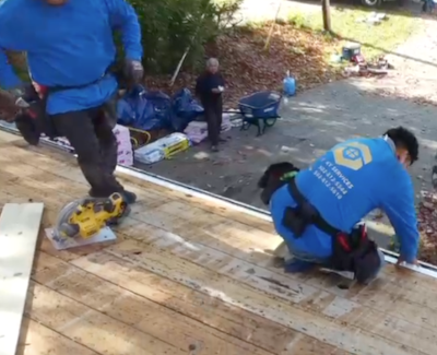 roofers at work