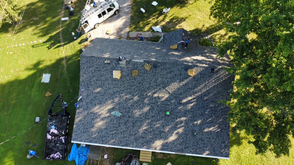 Completed roofing project in Borden IN 47106 by Elite KY Services Construction